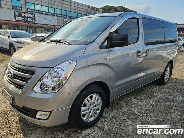 Hyundai Starex 2017 2.5 автомат (гидро), миниатюра 3 Hyundai Starex 2017 2.5 автомат (гидро), миниатюра 3