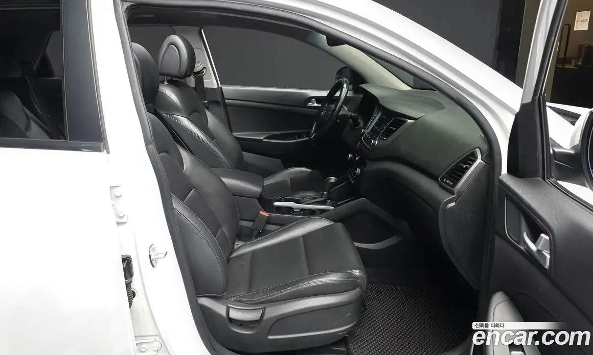 Hyundai Tucson 2015 2.0 автомат (гидро), фото 11