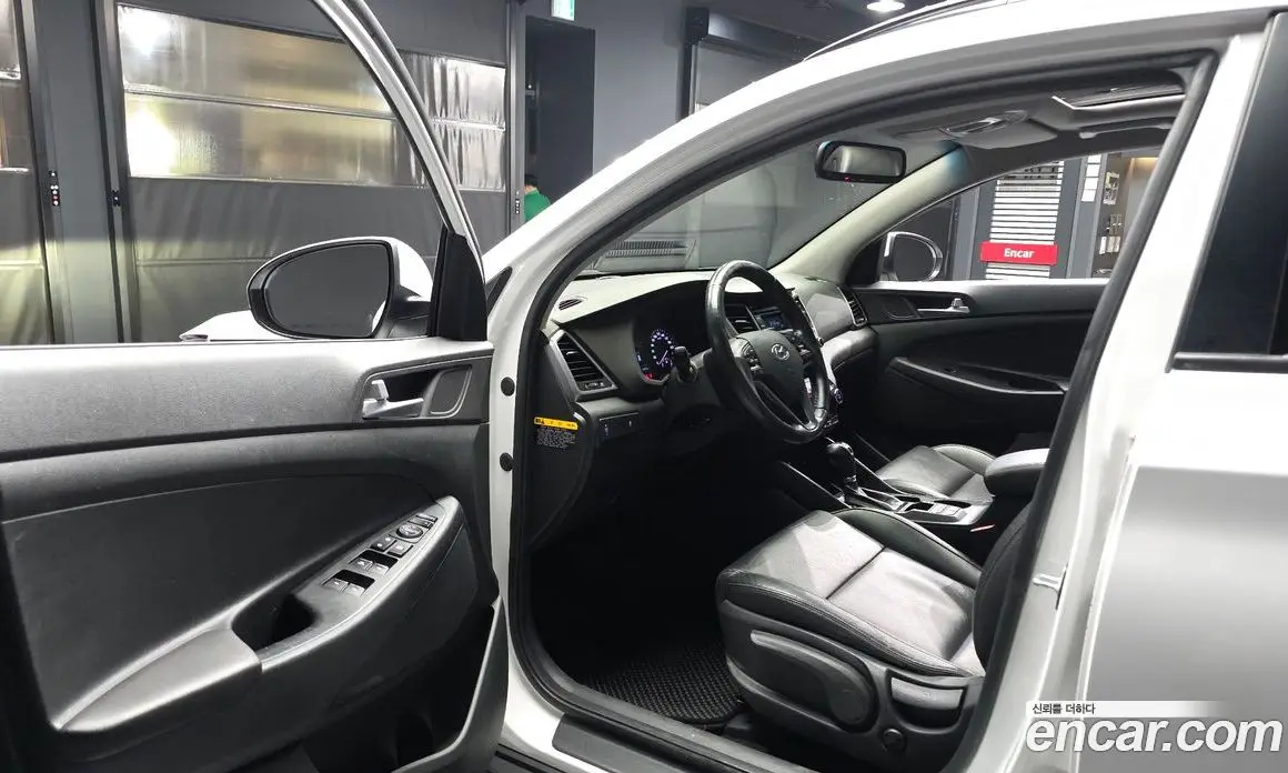 Hyundai Tucson 2015 2.0 автомат (гидро), фото 10