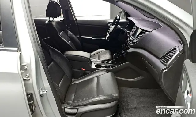 Hyundai Tucson 2016 2.0 автомат (гидро), миниатюра 10