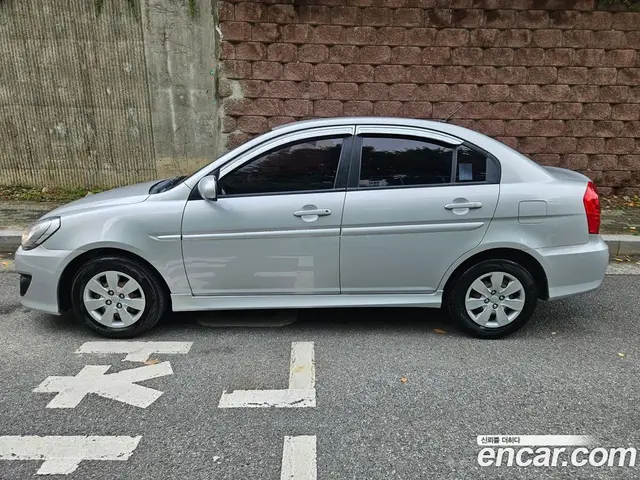 Hyundai Verna 2009 1.4 автомат (гидро), миниатюра 3