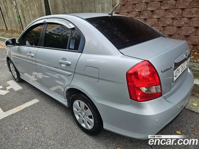 Hyundai Verna 2009 1.4 автомат (гидро), миниатюра 4