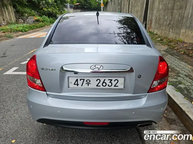 Hyundai Verna 2009 1.4 автомат (гидро), миниатюра 5