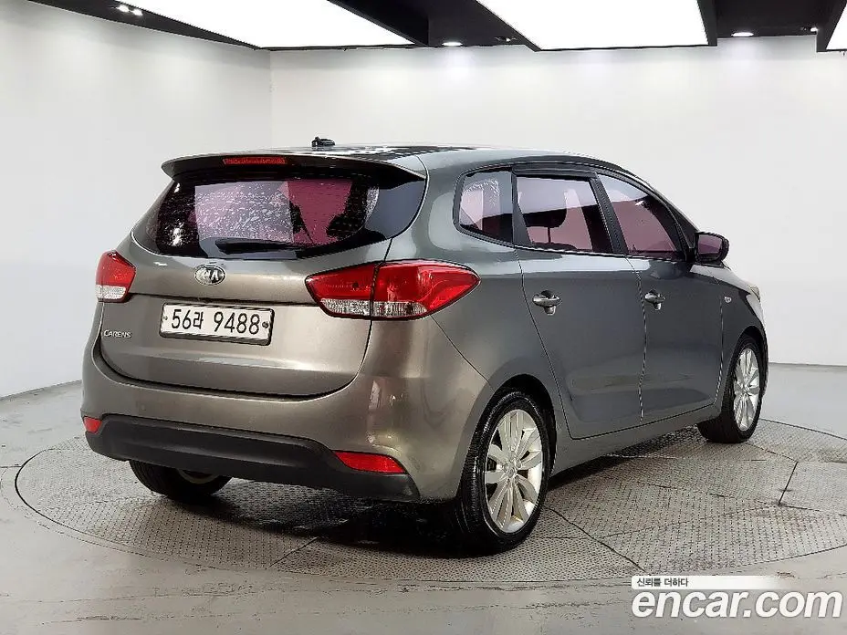 Kia Carens 2014 1.7 автомат (гидро), фото 4 Kia Carens 2014 1.7 автомат (гидро), фото 4
