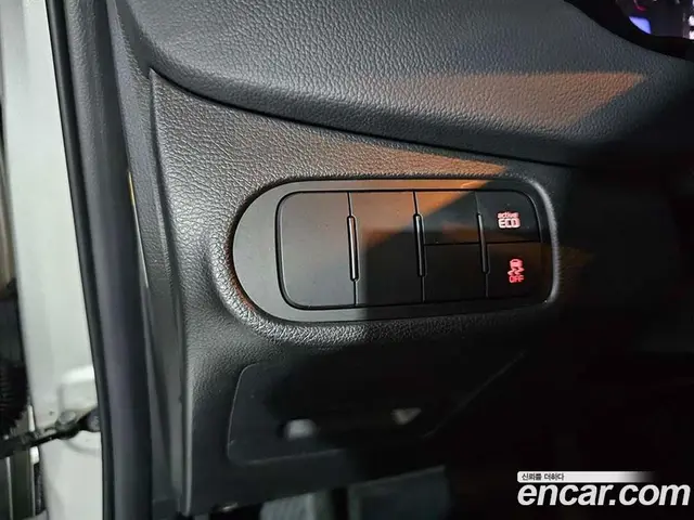 Kia Carens 2016 1.7 автомат (гидро), миниатюра 10 Kia Carens 2016 1.7 автомат (гидро), миниатюра 10