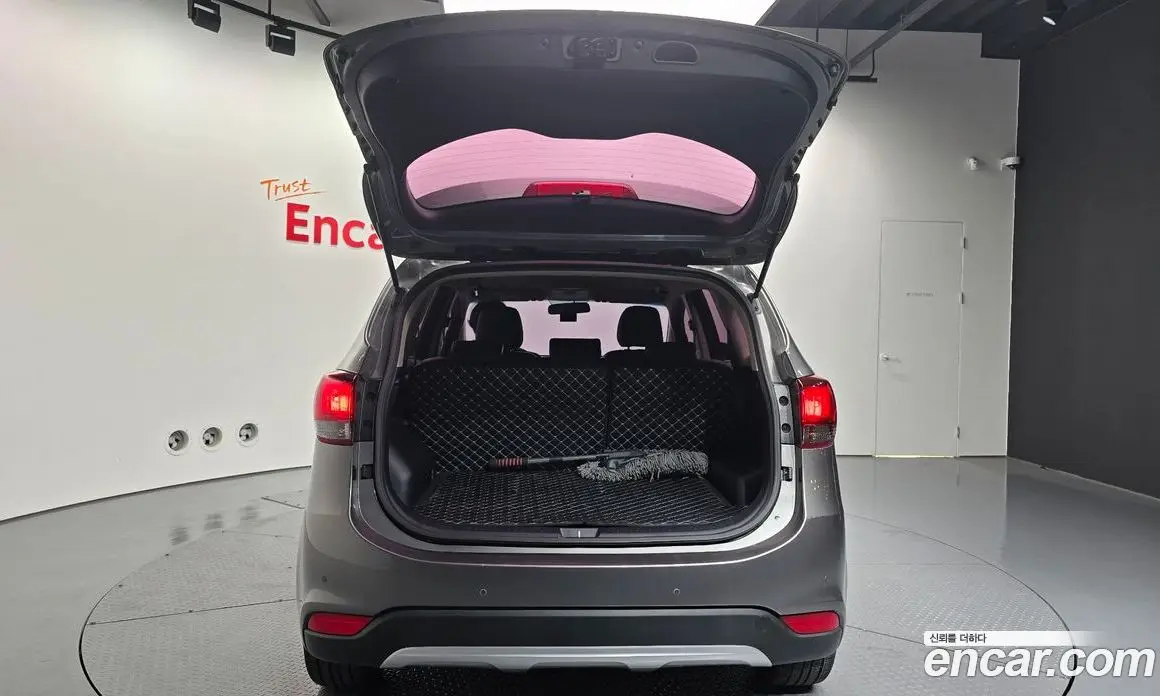 Kia Carens 2018 1.7 автомат (гидро), фото 20