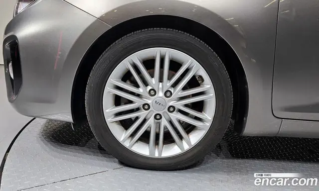 Kia Carens 2018 1.7 автомат (гидро), миниатюра 5