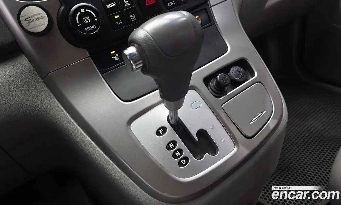 Kia Carnival 2012 2.2 автомат (гидро), фото 9
