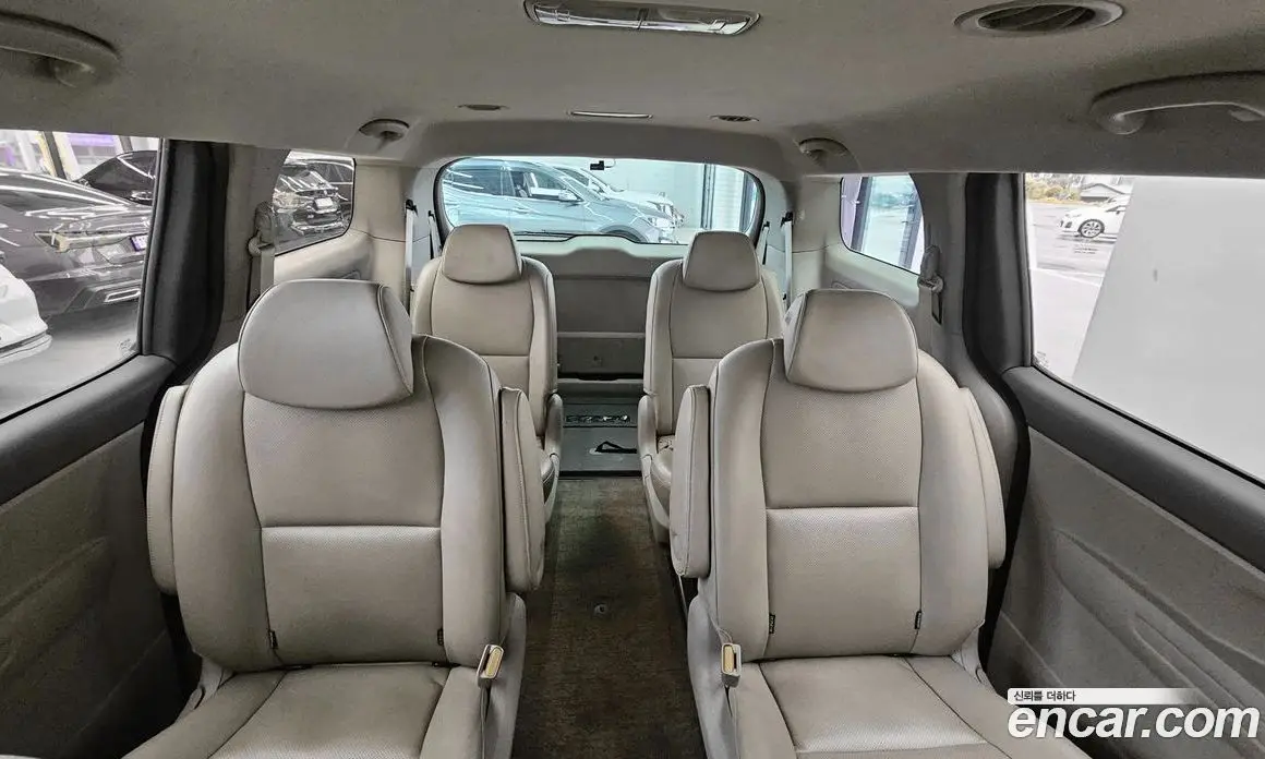 Kia Carnival 2015 2.2 автомат (гидро), фото 18
