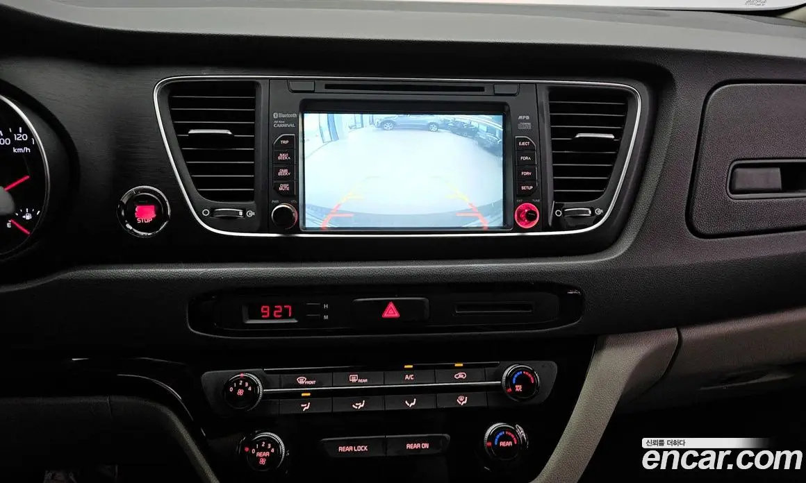 Kia Carnival 2015 2.2 автомат (гидро), фото 19