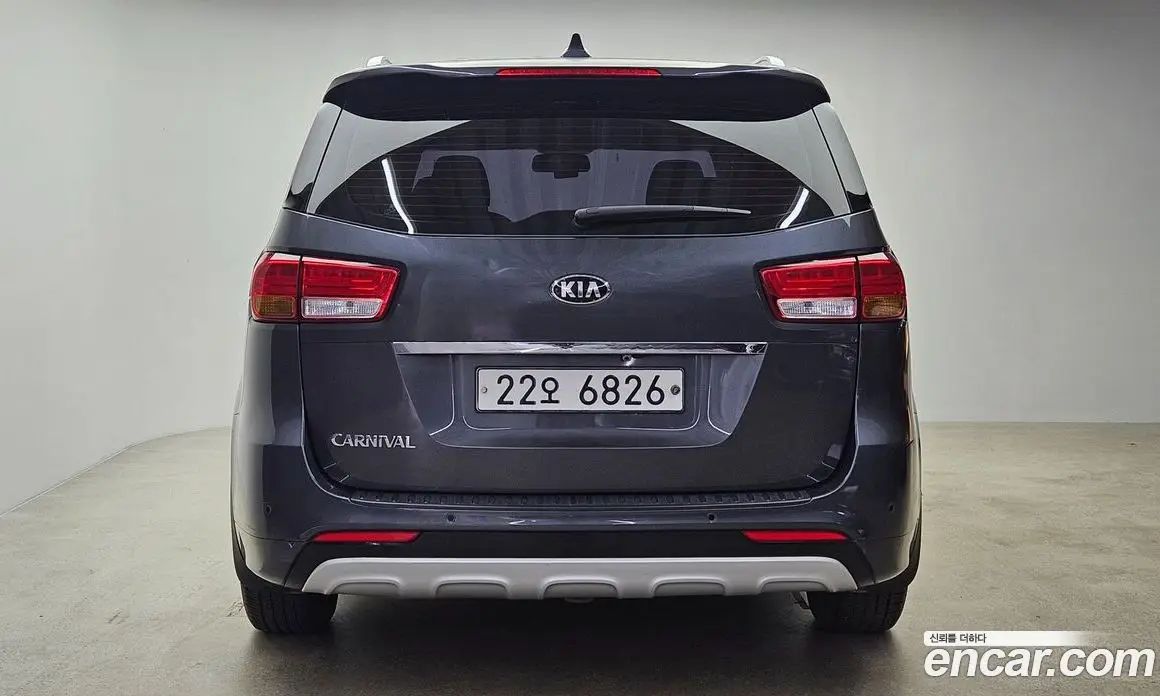 Kia Carnival 2015 2.2 автомат (гидро), фото 4