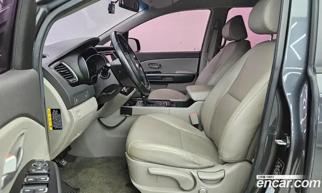Kia Carnival 2015 2.2 автомат (гидро), миниатюра 10