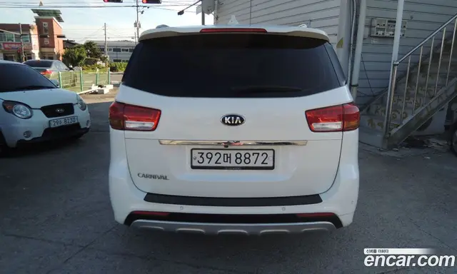 Kia Carnival 2016 2.2 автомат (гидро), миниатюра 5