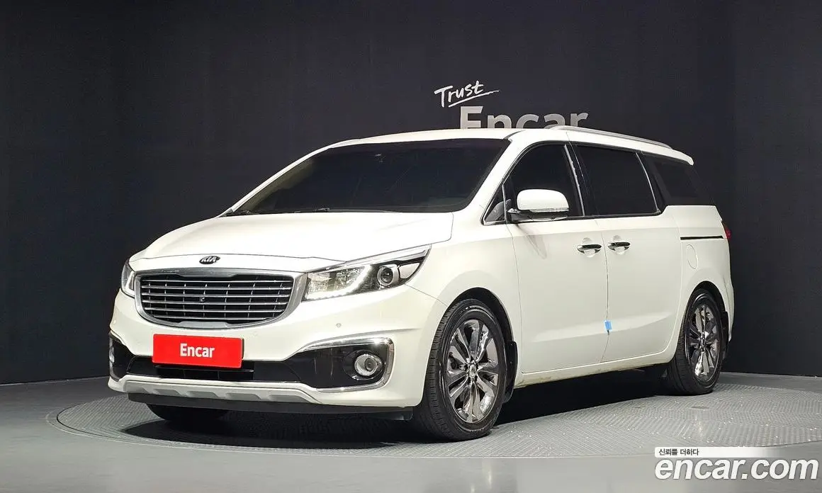 Kia Carnival 2017 3.3 автомат (гидро), фото 1 Kia Carnival 2017 3.3 автомат (гидро), фото 1