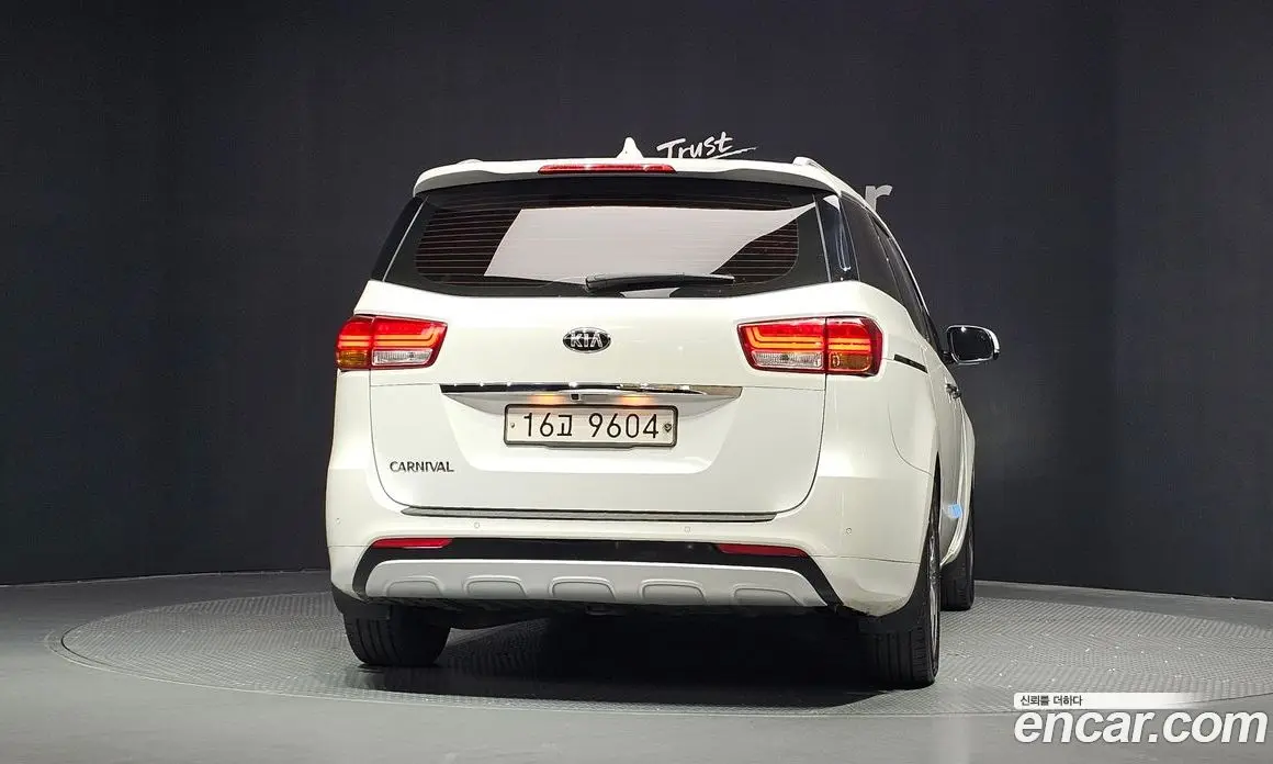 Kia Carnival 2017 3.3 автомат (гидро), фото 4 Kia Carnival 2017 3.3 автомат (гидро), фото 4