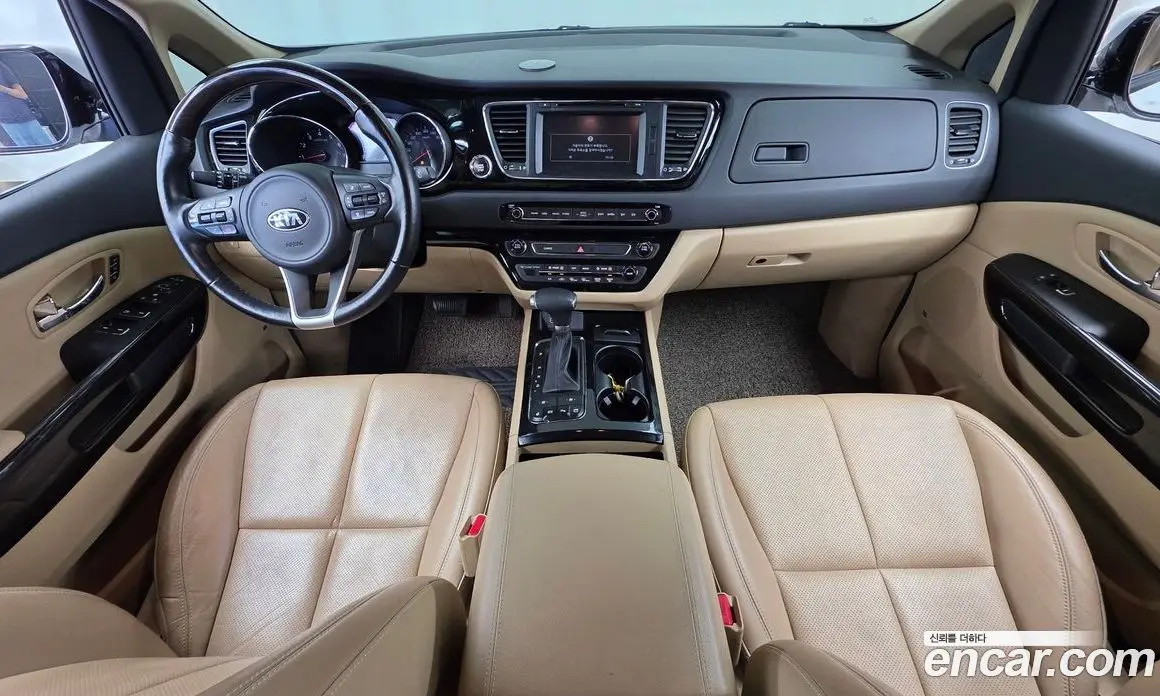 Kia Carnival 2017 3.3 автомат (гидро), фото 7 Kia Carnival 2017 3.3 автомат (гидро), фото 7