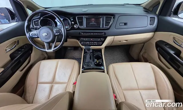 Kia Carnival 2017 3.3 автомат (гидро), миниатюра 7 Kia Carnival 2017 3.3 автомат (гидро), миниатюра 7
