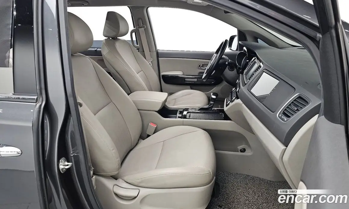 Kia Carnival 2018 2.2 автомат (гидро), фото 11 Kia Carnival 2018 2.2 автомат (гидро), фото 11