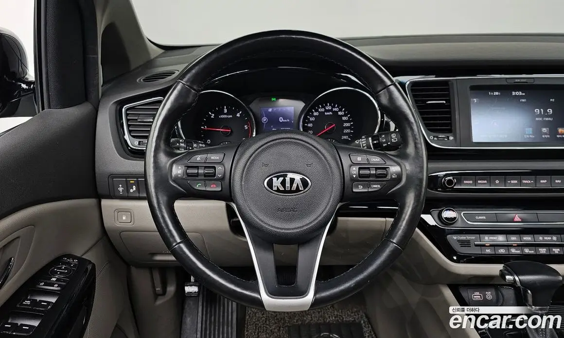 Kia Carnival 2018 2.2 автомат (гидро), фото 13 Kia Carnival 2018 2.2 автомат (гидро), фото 13