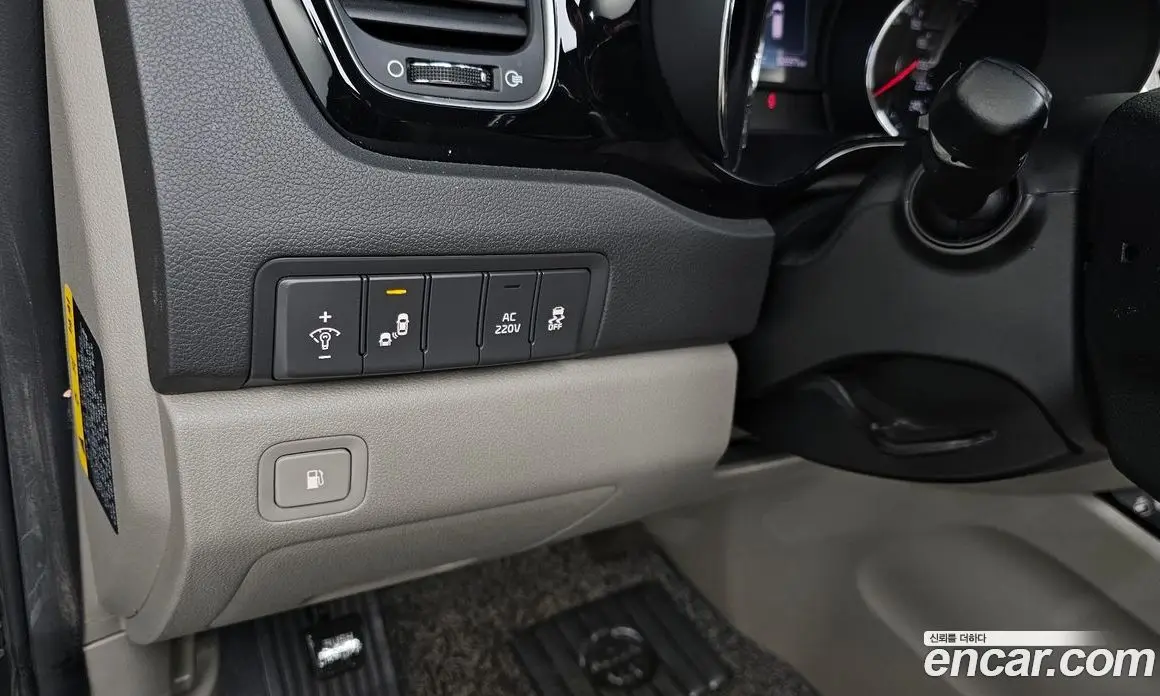 Kia Carnival 2018 2.2 автомат (гидро), фото 17 Kia Carnival 2018 2.2 автомат (гидро), фото 17