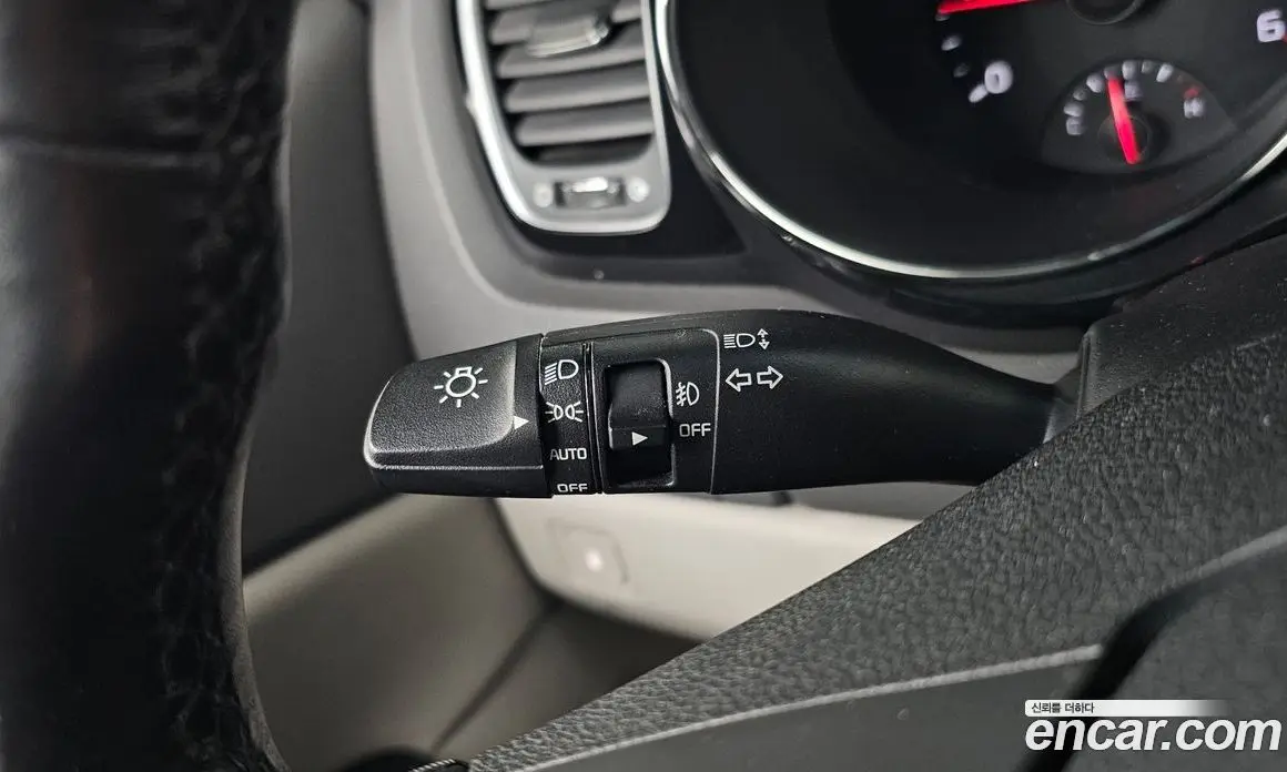 Kia Carnival 2018 2.2 автомат (гидро), фото 18 Kia Carnival 2018 2.2 автомат (гидро), фото 18
