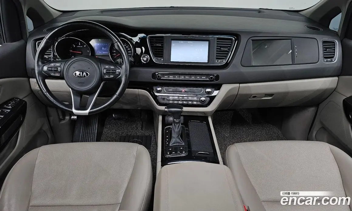 Kia Carnival 2018 2.2 автомат (гидро), фото 7 Kia Carnival 2018 2.2 автомат (гидро), фото 7
