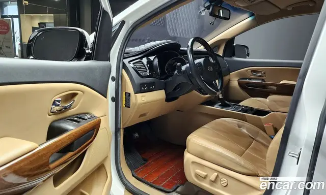 Kia Carnival 2018 2.2 автомат (гидро), миниатюра 11