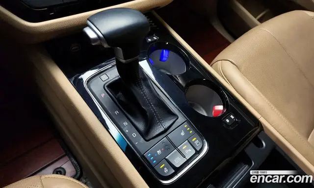 Kia Carnival 2018 2.2 автомат (гидро), миниатюра 9