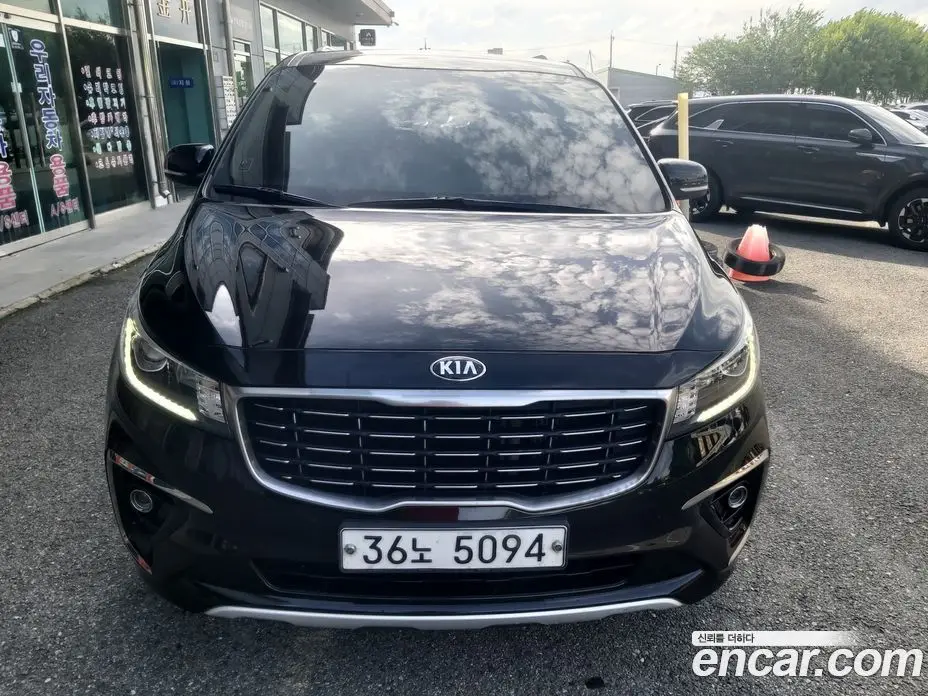 Kia Carnival 2019 2.2 автомат (гидро), фото 2 Kia Carnival 2019 2.2 автомат (гидро), фото 2