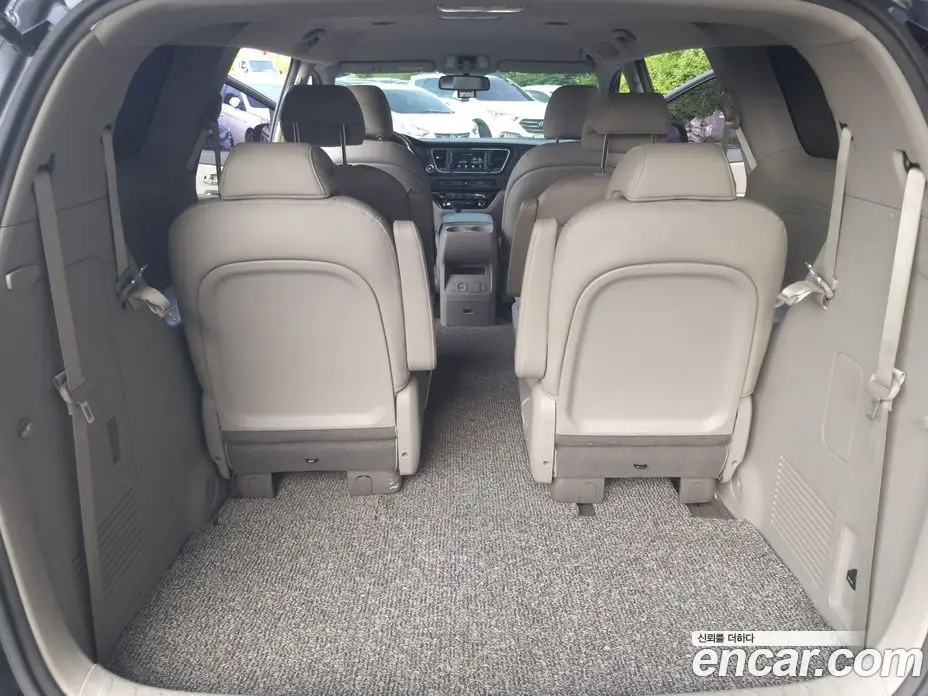 Kia Carnival 2019 2.2 автомат (гидро), фото 13 Kia Carnival 2019 2.2 автомат (гидро), фото 13