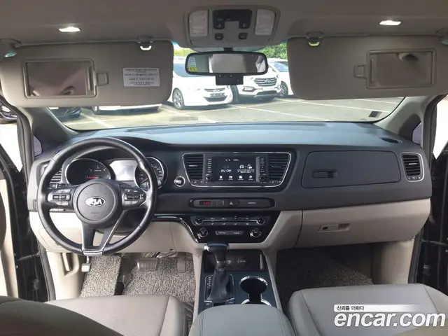 Kia Carnival 2019 2.2 автомат (гидро), миниатюра 10 Kia Carnival 2019 2.2 автомат (гидро), миниатюра 10