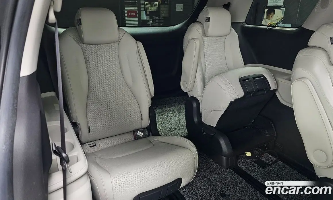 Kia Carnival 2020 2.2 автомат (гидро), фото 17