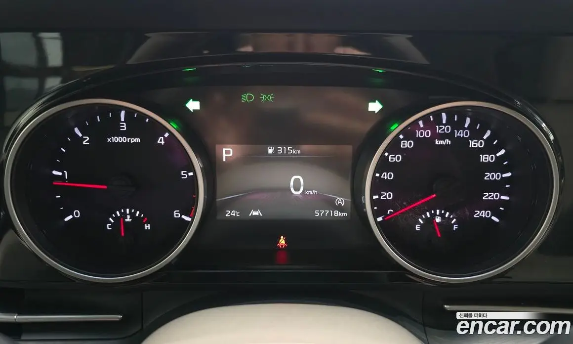 Kia Carnival 2021 2.2 автомат (гидро), фото 11