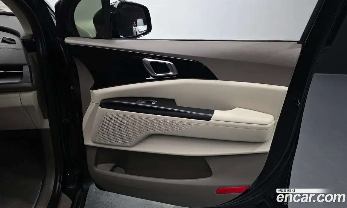 Kia Carnival 2021 2.2 автомат (гидро), фото 14