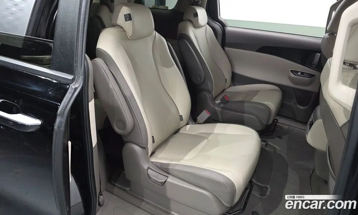 Kia Carnival 2021 2.2 автомат (гидро), фото 17