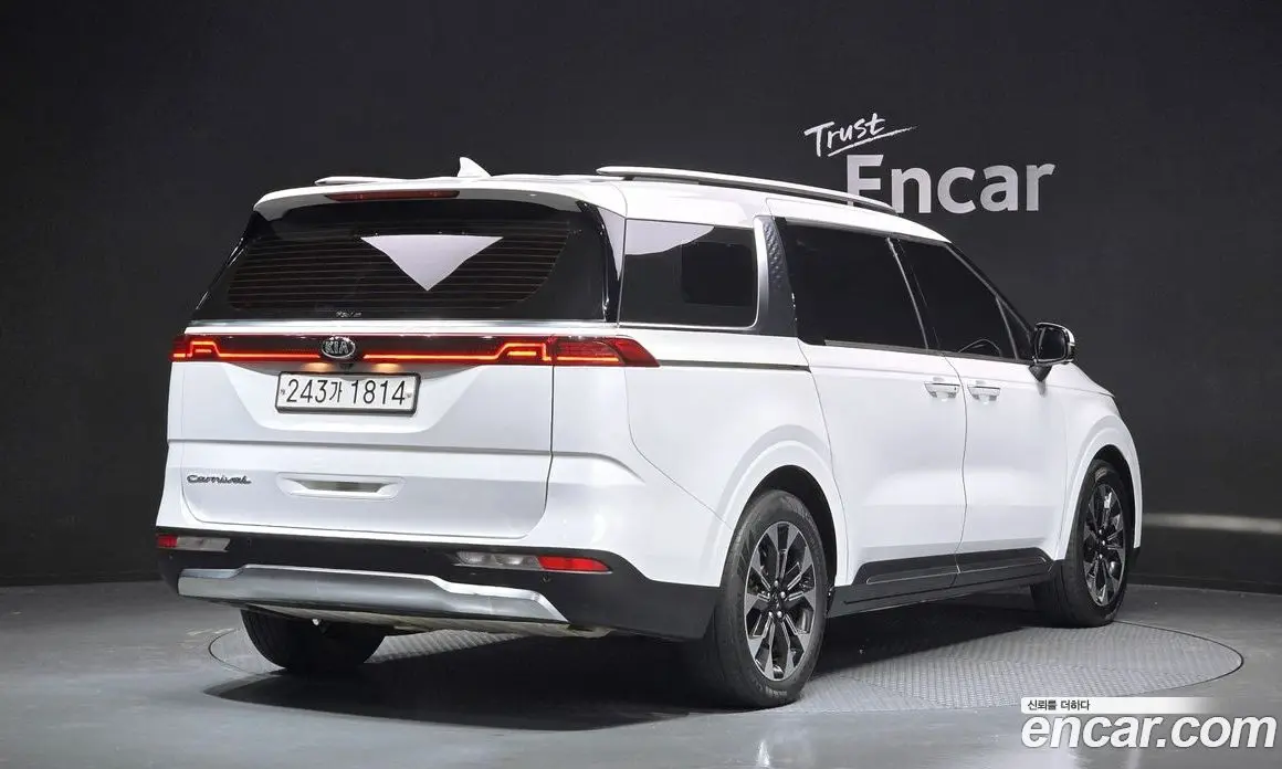 Kia Carnival 2021 2.2 автомат (гидро), фото 2 Kia Carnival 2021 2.2 автомат (гидро), фото 2