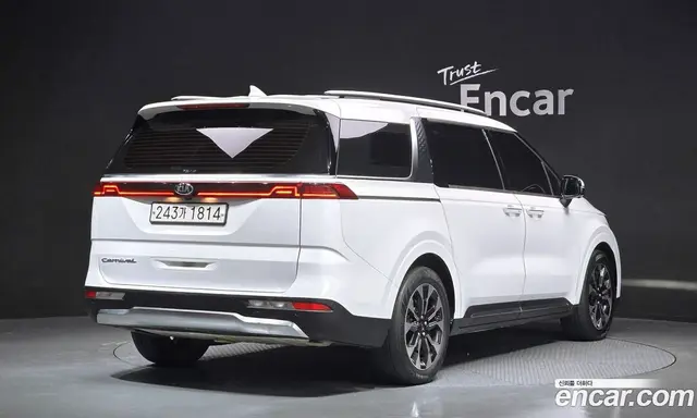 Kia Carnival 2021 2.2 автомат (гидро), миниатюра 2 Kia Carnival 2021 2.2 автомат (гидро), миниатюра 2