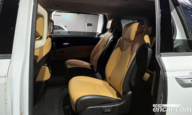 Kia Carnival 2021 2.2 автомат (гидро), миниатюра 12