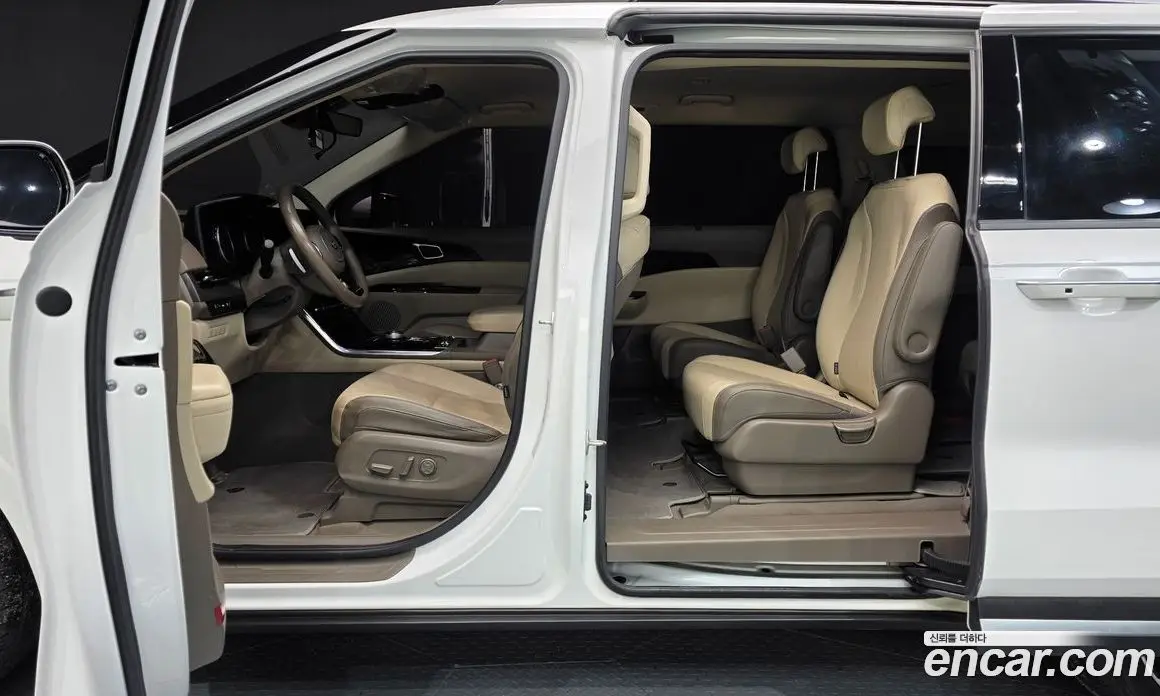 Kia Carnival 2021 2.2 автомат (гидро), фото 17