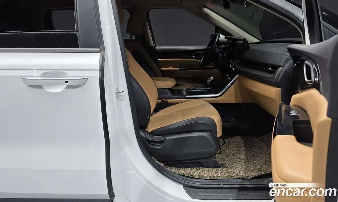 Kia Carnival 2021 2.2 автомат (гидро), фото 11