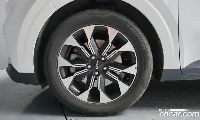 Kia Carnival 2021 2.2 автомат (гидро), миниатюра 5