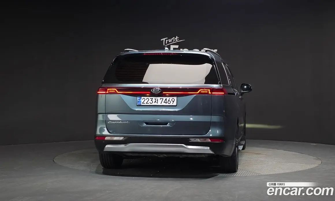 Kia Carnival 2021 2.2 автомат (гидро), фото 4