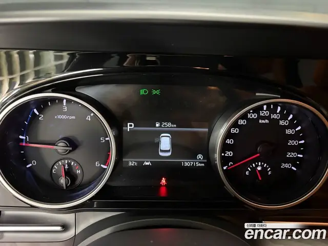Kia Carnival 2021 2.2 автомат (гидро), миниатюра 12