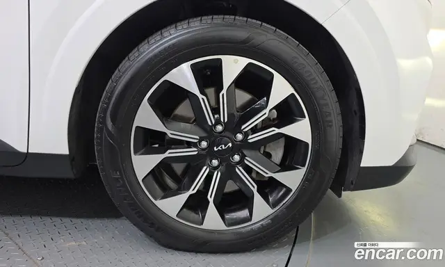 Kia Carnival 2022 2.2 автомат (гидро), миниатюра 7
