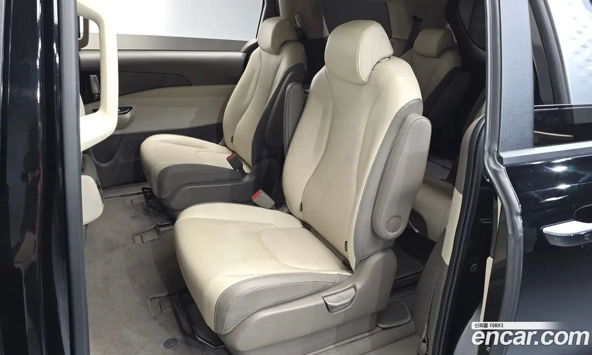 Kia Carnival 2022 2.2 автомат (гидро), фото 17