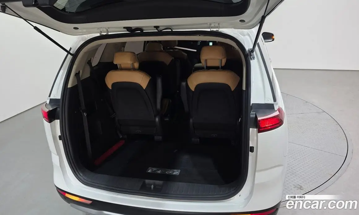 Kia Carnival 2023 3.5 автомат (гидро), фото 20 Kia Carnival 2023 3.5 автомат (гидро), фото 20
