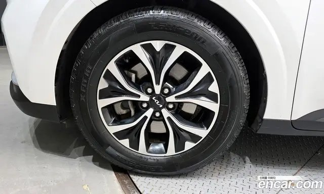 Kia Carnival 2023 3.5 автомат (гидро), миниатюра 5 Kia Carnival 2023 3.5 автомат (гидро), миниатюра 5