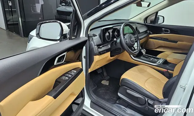 Kia Carnival 2023 3.5 автомат (гидро), миниатюра 10 Kia Carnival 2023 3.5 автомат (гидро), миниатюра 10