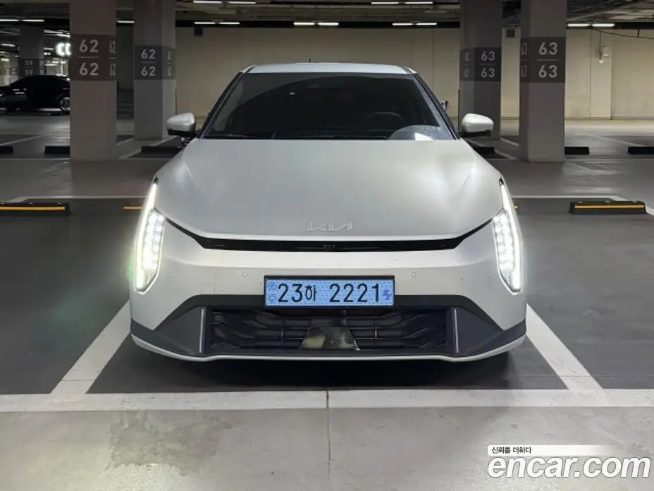 Kia EV4 2025 0.2 автомат (гидро), фото 1 Kia EV4 2025 0.2 автомат (гидро), фото 1