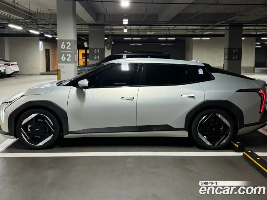 Kia EV4 2025 0.2 автомат (гидро), фото 2 Kia EV4 2025 0.2 автомат (гидро), фото 2